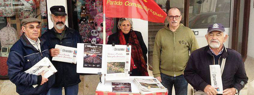 Venda do jornal Avante! em Sesimbra