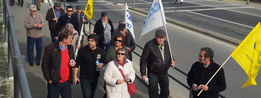 Ativistas da CDU saem à rua no Fogueteiro